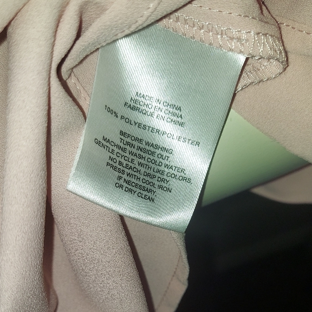 Jones New York Light Pink V-Neck Button Front Blouse - Picture 10 of 11